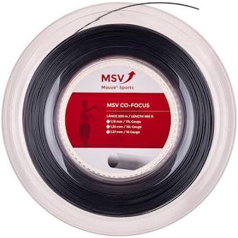monofile Co.-Polyester Saite der neuesten Generation, die elastischer ist als andere Co-Polyestersaiten sie verrutscht so gut wie nie und hält die Spannung sehr gut hervorragende Kontrolle bei guter Haltbarkeit ideal für Spieler, die ein Höchstmaß an Kontrolle, Haltbarkeit und Spannungs-Stabilität suchen im Gegensatz zur MSV Focus Hex® hat die Co Focus ein rundes Profil Dicken: 1.23 Farbe: schwarz Haupteigenschaft: Haltbarkeit Nebeneigenschaft: Kontrolle Bauart Tennissaite: Monofil Material Tennissaite: Co-Polyester Standard
